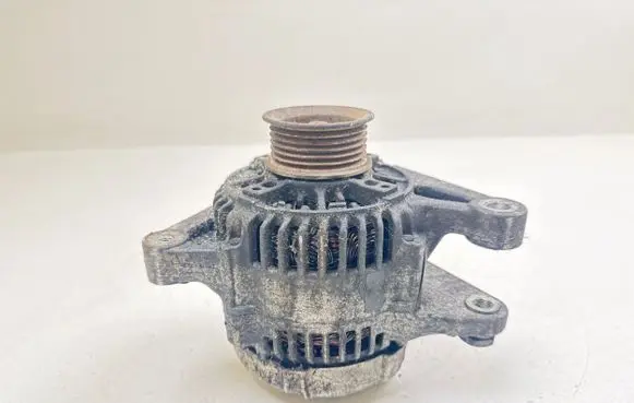 Toyota Corolla Verso E121 Generator/alternator 2706022100 1022112020