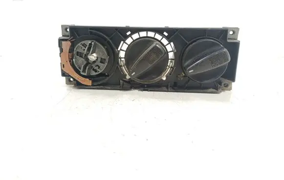 Volkswagen Golf III Climate control unit 1H0819045A 1H0820045
