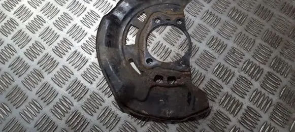 Toyota RAV 4 (XA30) Front brake disc dust cover plate 