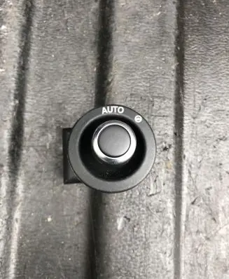 Land Rover Discovery 5 Steering wheel adjustment switch FW936465BB