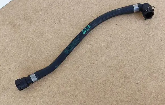 BMW 5 G30 G31 Engine coolant pipe/hose 8572912 17128572912