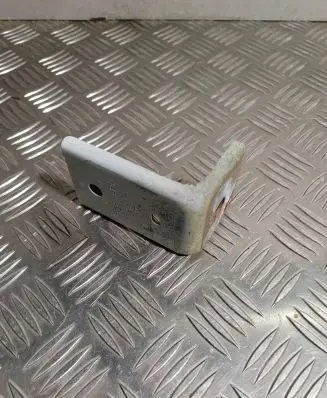 Radiator support slam panel bracket