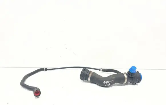 Engine coolant pipe/hose