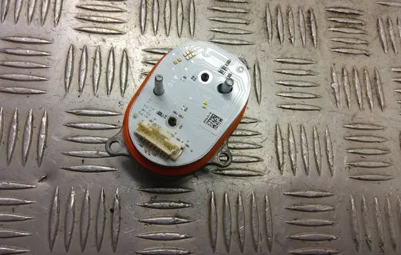 Opel Grandland X LED ballast control module yp00104780