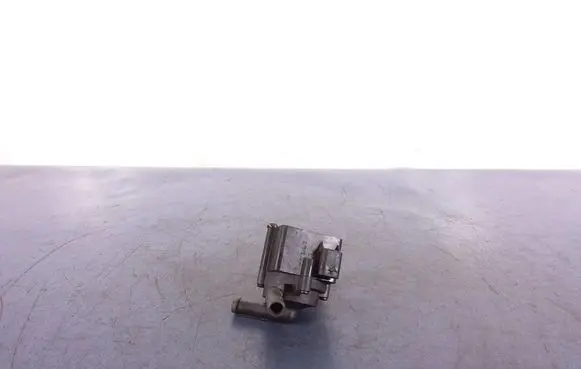 BMW 7 F01 F02 F03 F04 Water pump 7629916