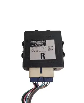 Toyota Urban Cruiser XP110 Light relay 8281052060 0617005040