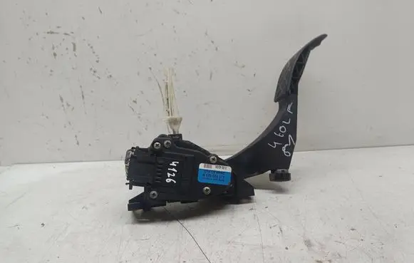 Volkswagen Golf IV Accelerator throttle pedal 1J1723503R 6PV00777010