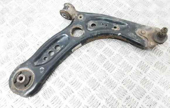 Volkswagen Golf VII Front lower control arm/wishbone 5Q0407152J
