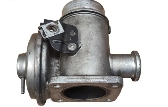 BMW 7 E65 E66 EGR valve 7789999 2826402