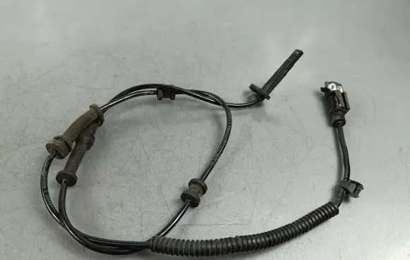 Dodge Durango ABS brake wheel speed sensor 68250893AA