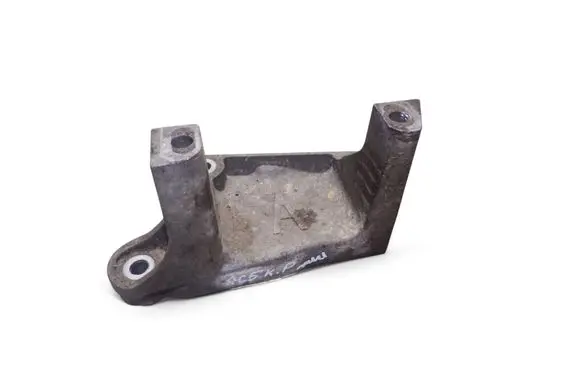 Citroen C5 Engine mounting bracket 26000326B97