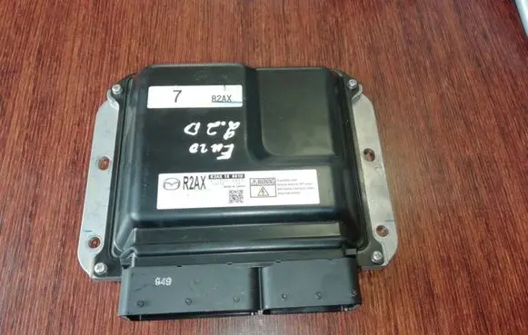 Mazda CX-7 Engine control unit/module R2AX18881D 2758009493 K4238