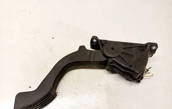 Ford Focus Accelerator throttle pedal 4M519F836AH 6PV00864101