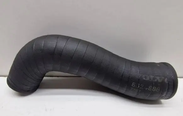 Volvo V70 Intercooler hose/pipe 8624886