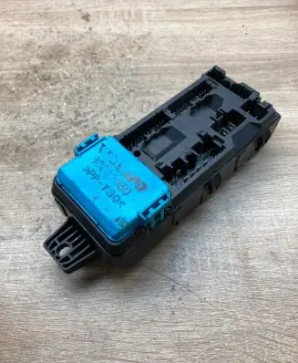 Volvo S40, V40 Fuse module 30807050