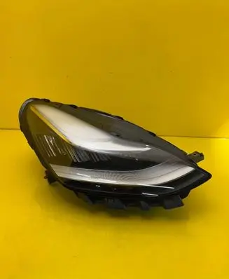 Tesla Model 3 Headlight/headlamp 1077376-00-C