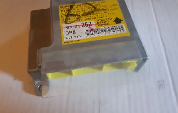 Mitsubishi Lancer X Airbag control unit/module MN141262