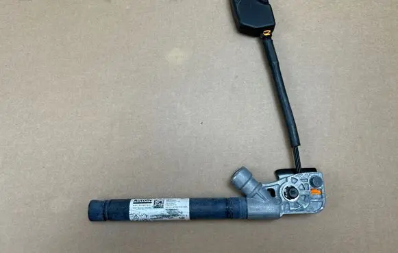 Tesla Model Y Front seatbelt buckle 1090324E1A