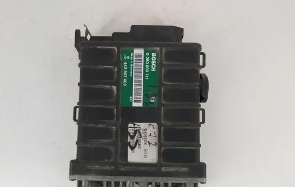 Volkswagen PASSAT B3 Engine control unit/module 0280000711 443907403