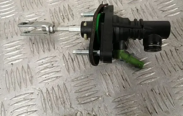 Clutch master cylinder