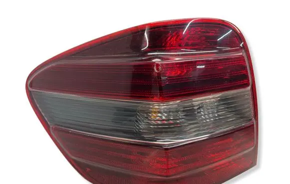 Mercedes-Benz ML W164 Rear/tail lights 404101L