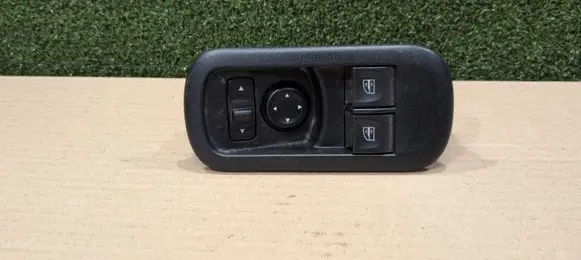 Renault Master III Wing mirror switch 255704283R 254215643R 254017252R
