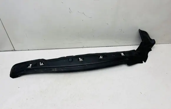 Skoda Superb B8 (3V) Fender end trim 3V0821111B