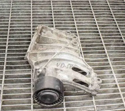 BMW 7 F01 F02 F03 F04 A/C compressor mount bracket 7585167