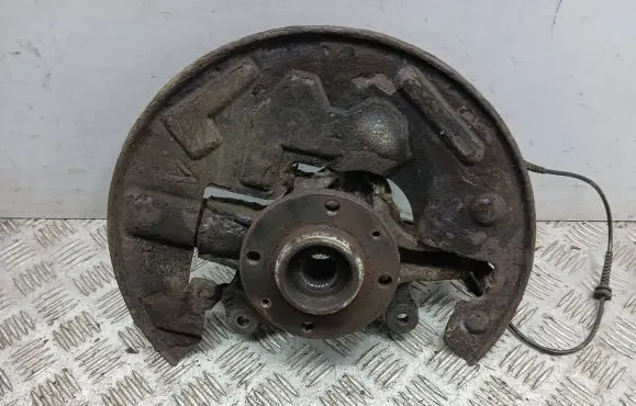 Citroen DS4 Front wheel hub