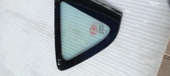Mazda 3 I Rear side window