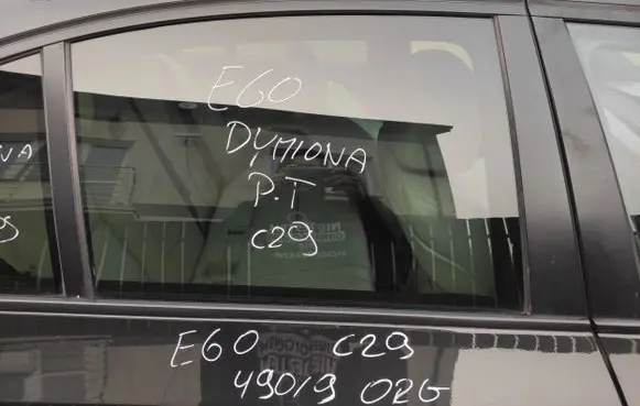 BMW 5 E60 E61 Sliding door window/glass 
