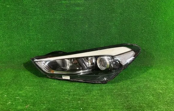 Hyundai Tucson TL Headlight/headlamp 92101D7100 29012018170 L00SD100066147