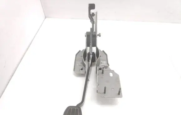 Peugeot 308 Brake pedal 84PE4L0076115 84PE4L0076115D
