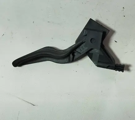 Opel Zafira B Engine bonnet (hood) release handle 218186591