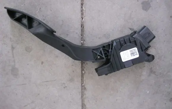 Skoda Superb B8 (3V) Accelerator throttle pedal 5Q2723503D