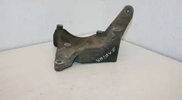 Opel Zafira A Engine mounting bracket 24459840