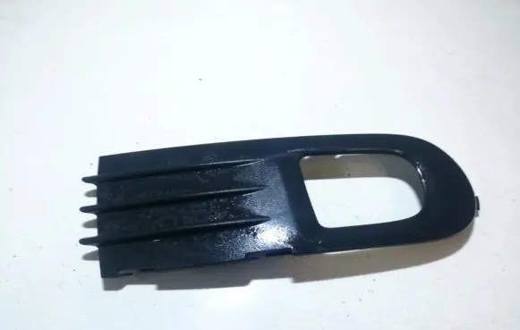Volvo V50 Front bumper lower grill 30655885