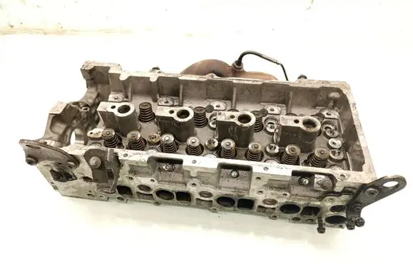 Mercedes-Benz GL X164 Engine head R6290162401