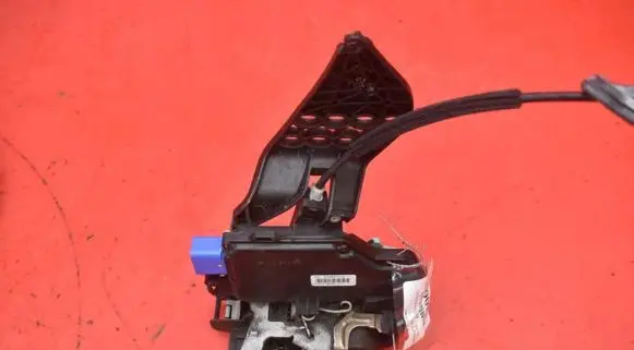 Porsche Cayenne (9PA) Front door lock 3D2837015