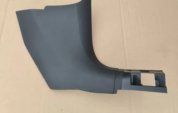 Foot area side trim