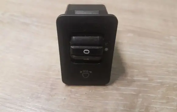 Mitsubishi Pajero Sport I Headlight level height control switch