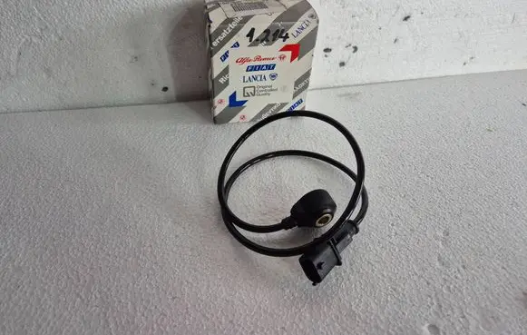 Alfa Romeo 156 Detonation knock sensor 0261231153 60662824