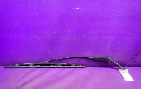 Volvo S40, V40 Front wiper blade arm