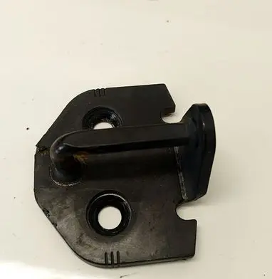 Volvo XC60 Front door lock loop/hook striker 30699650