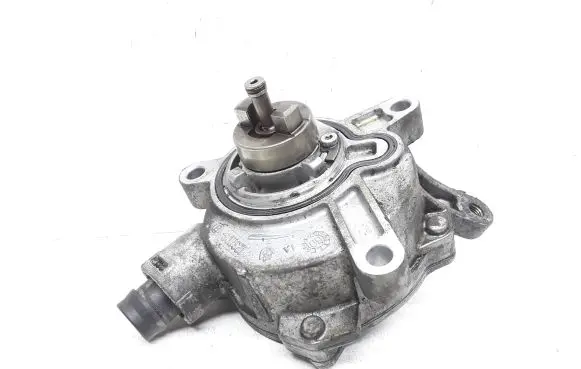 Volvo V70 Vacuum pump 31219463