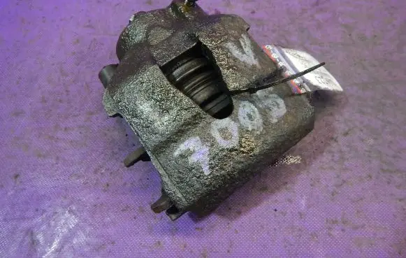 Volkswagen Fox Front brake caliper