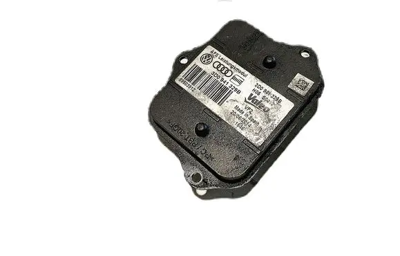 Volkswagen PASSAT B7 Headlight ballast module Xenon 3D0941329B