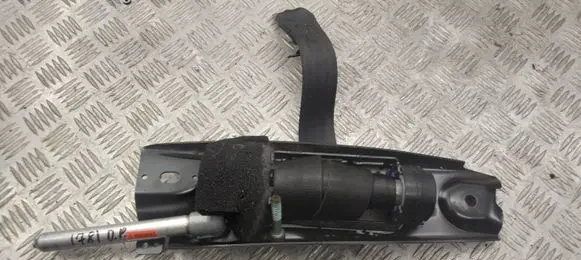 Volvo V70 Front seatbelt 39865061