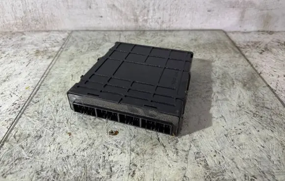 Mitsubishi Montero Engine control unit/module MR578176 E6T36377