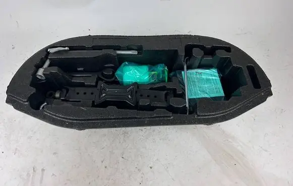 Toyota Mirai Tool set 7520162010 75201-62010